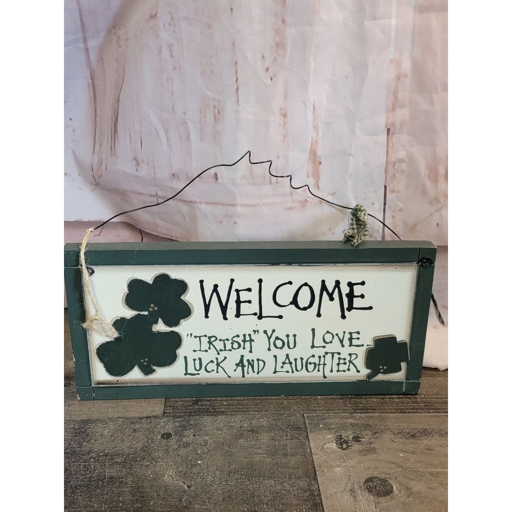 Welcome‎ Irish love luck and laughter St Patrick's Day Clover wooden sign decor